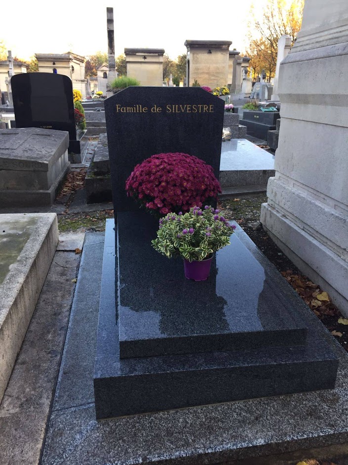 Tombe - Section 6Y reposent :
Hubert de Silvestre (1932-2014) & Ilse de Silvestre née Friedl-Bellmann (1939-2018), Anne-Charlotte de Silvestre (1966-2020) et Christian de Silvestre (1930-2023)