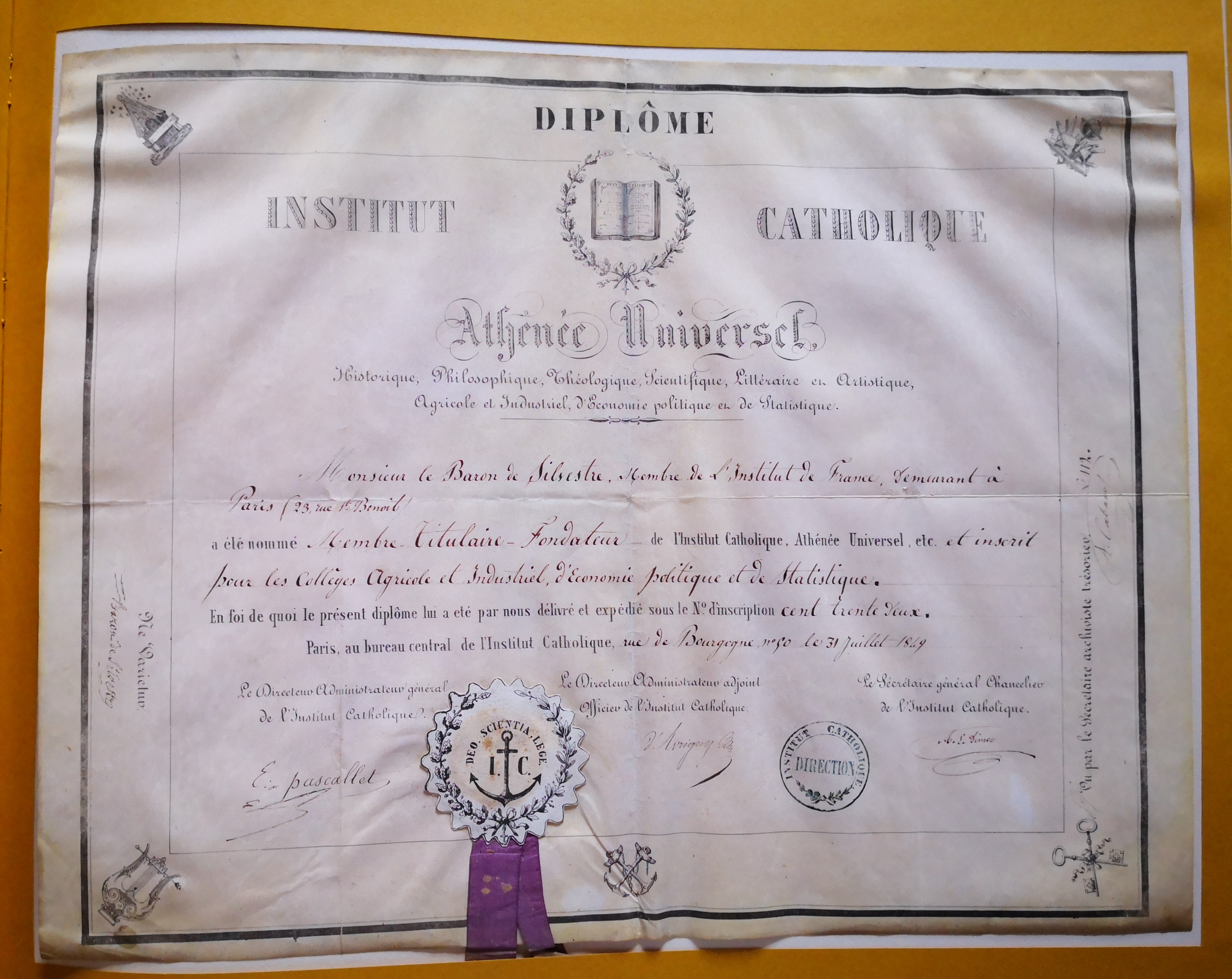  Diplôme de membre fondateur de l