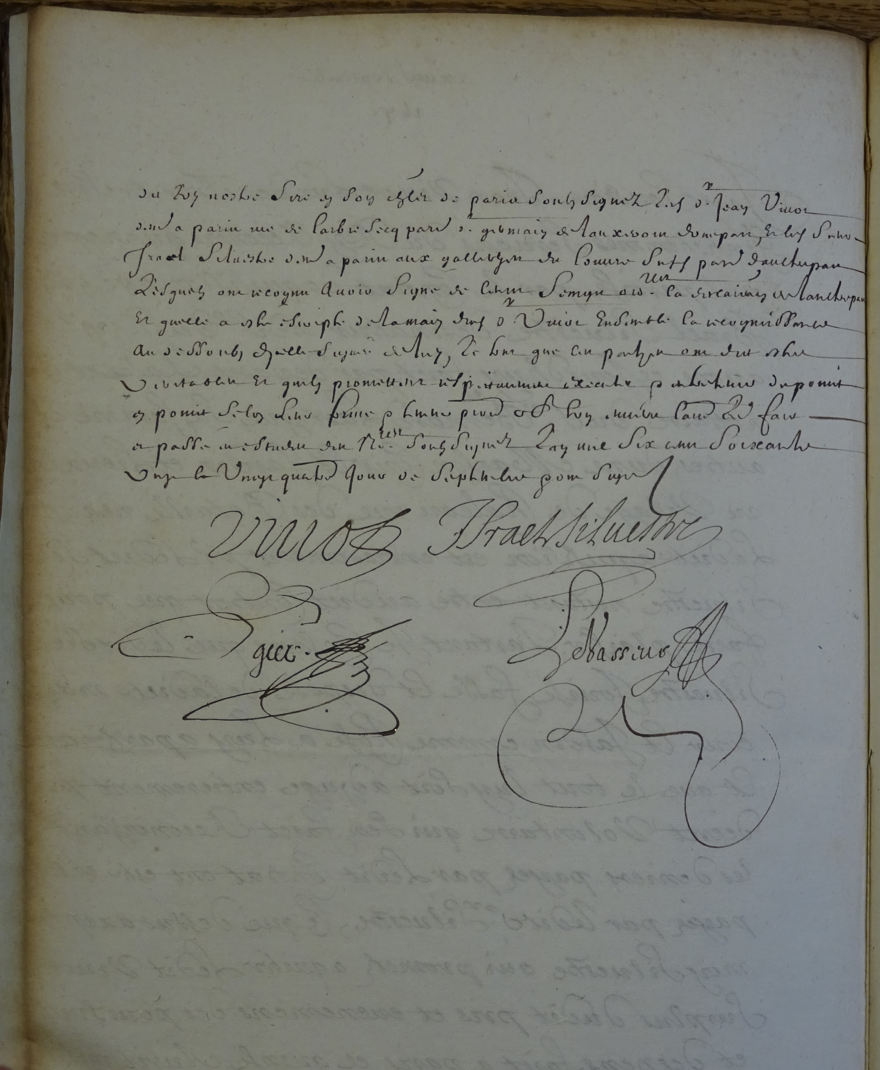  Contrat d