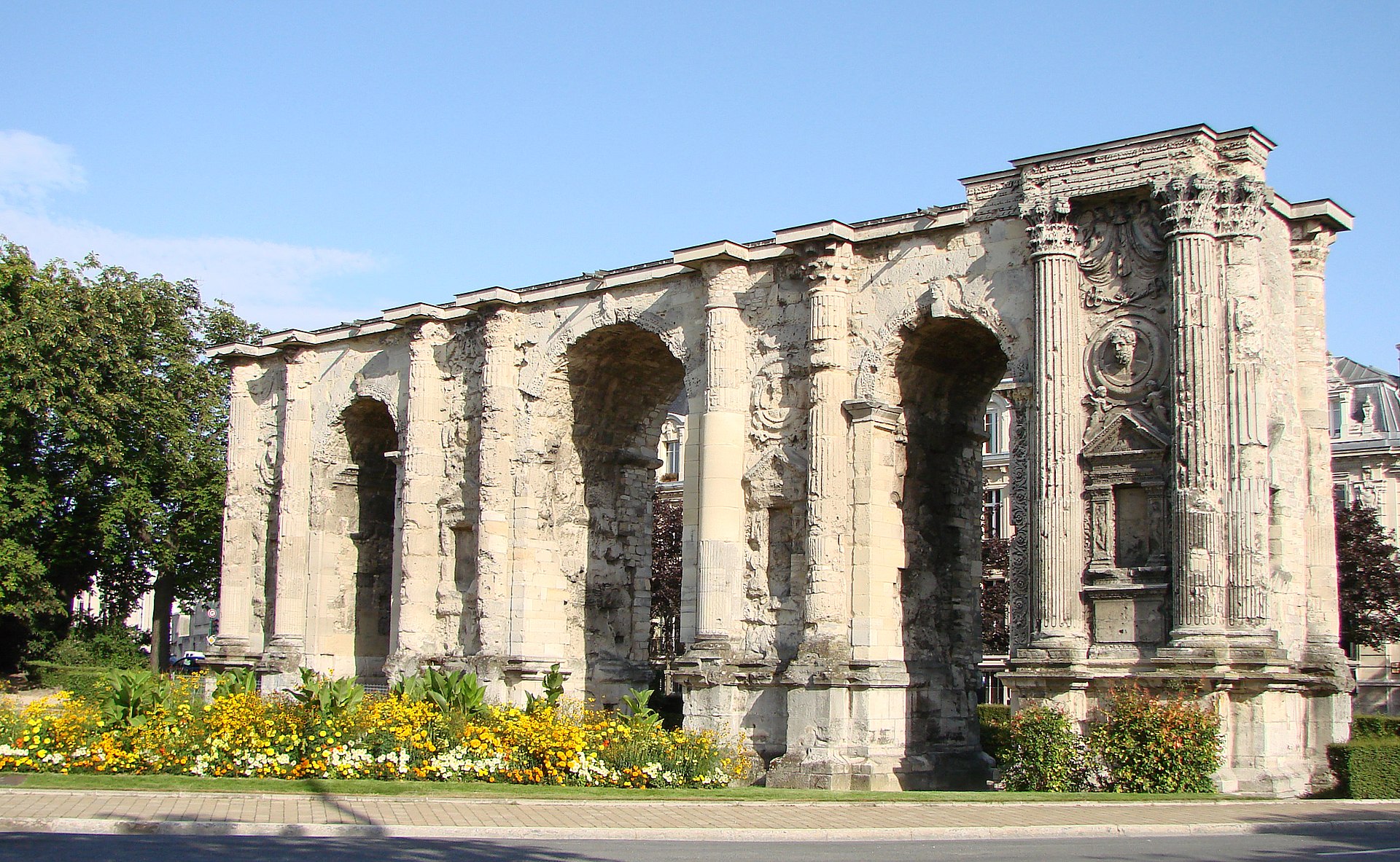 Israël Silvestre : Vue de la Porte de Mars à Reims 