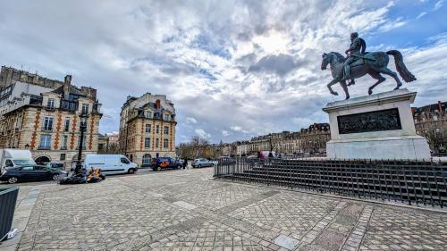 Voir aussi la vue actuelle du site
